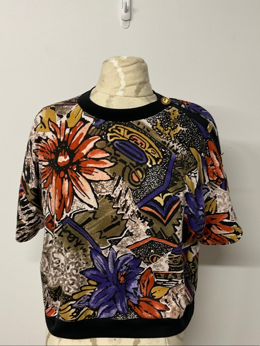Multicolor Floral Button-Shoulder Crop Top - Bold Print